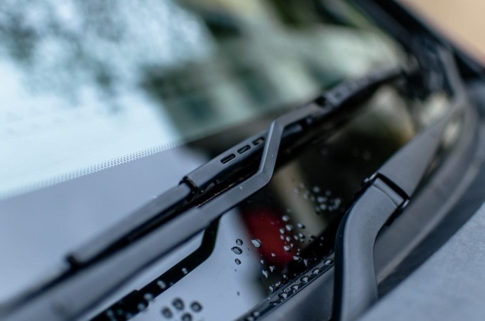 Best Windshield Wipers for Bugs